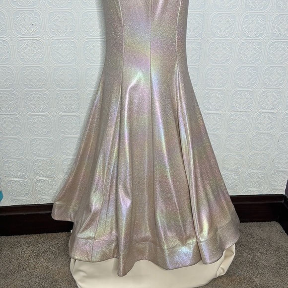 City Vibe | Spaghetti Strap V-Neck Iridescent Foiled Long Dress - Picture 10 of 17